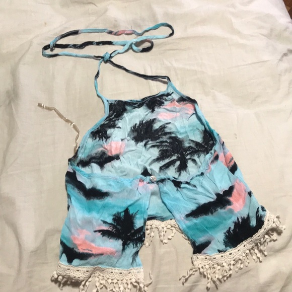 Cute crop top - Picture 2 of 2